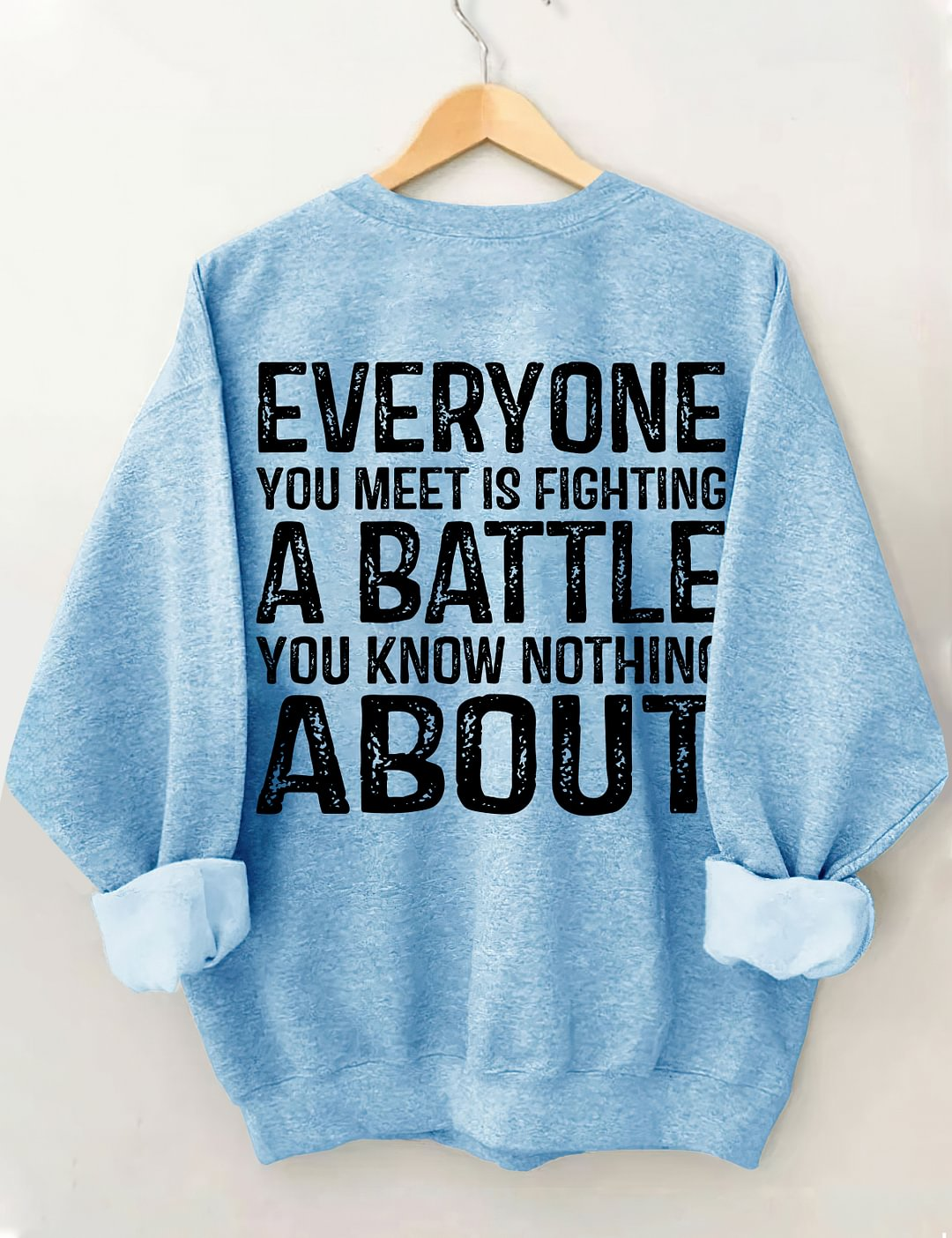 Tous ceux que vous rencontrez combattent un sweat-shirt de combat