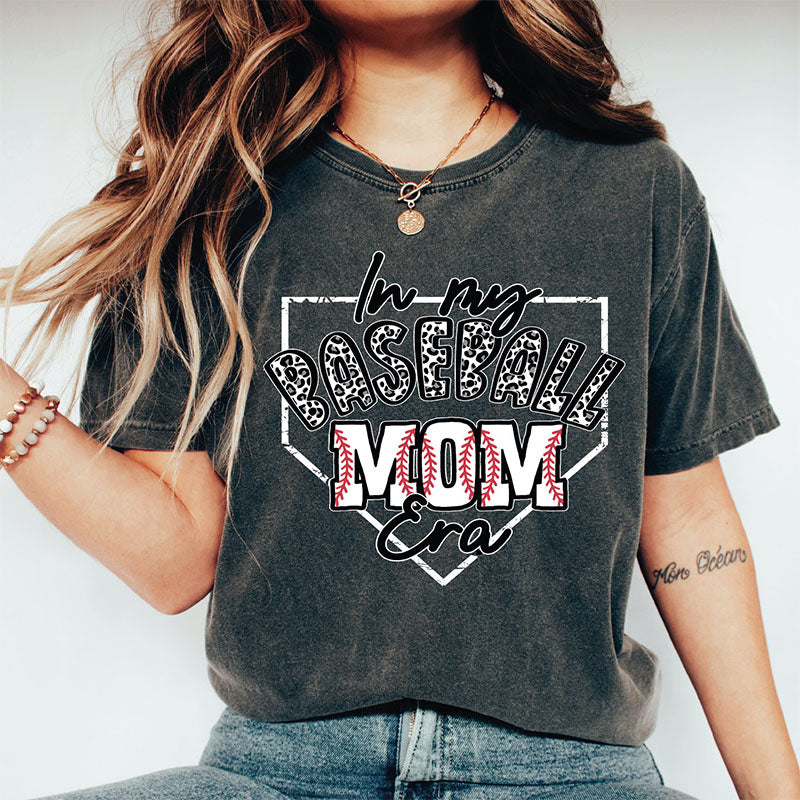 T-shirt Dans mon ère de maman de baseball