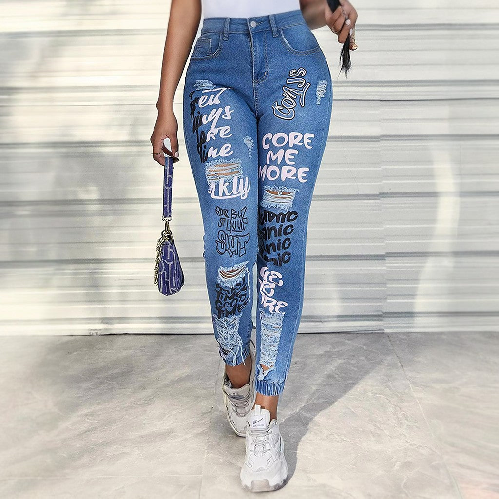 Zerrissene Jeans mit Graffiti-Buchstaben-Print