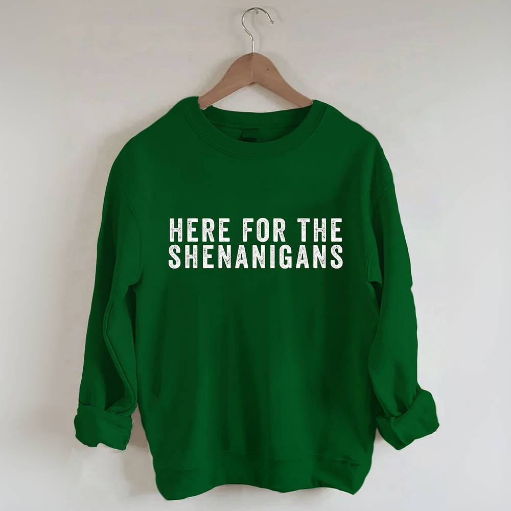 Ici pour le sweat-shirt Shenanigans