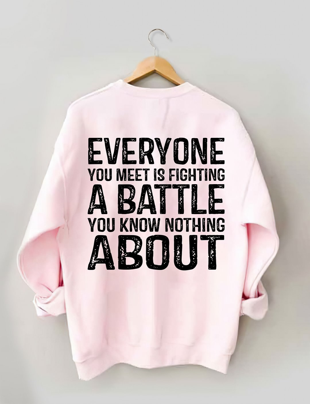 Tous ceux que vous rencontrez combattent un sweat-shirt de combat