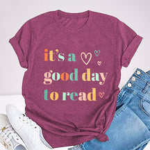 T-shirt imprimé avec lettres C'est une bonne journée pour lire un livre