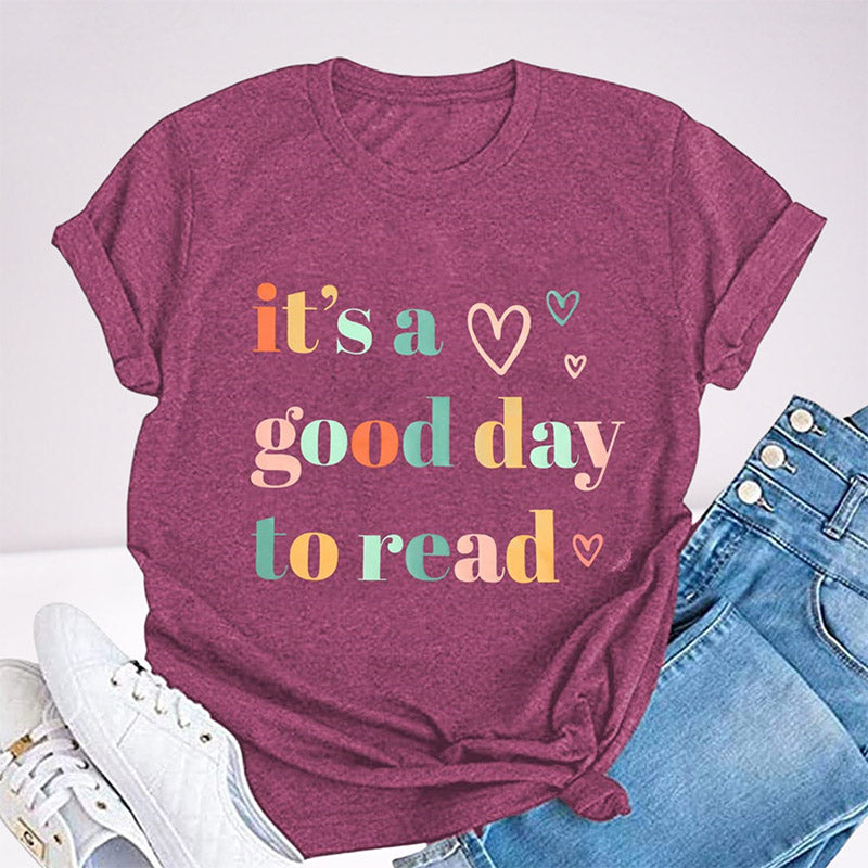 T-shirt imprimé avec lettres C'est une bonne journée pour lire un livre