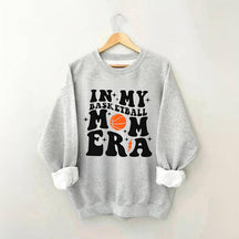 Sweat-shirt drôle à col rond dans mon ère de maman de basket-ball