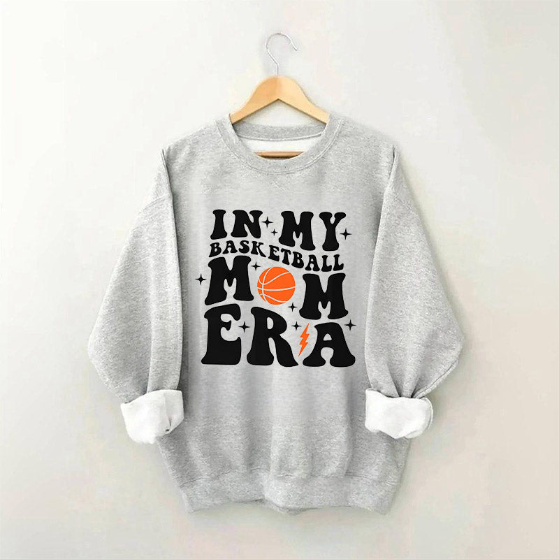Sweat-shirt drôle à col rond dans mon ère de maman de basket-ball