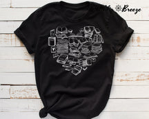 T-shirt imprimé coeur livres