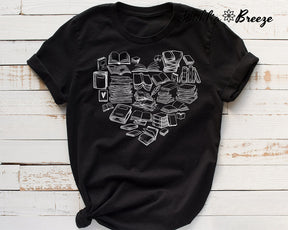 T-shirt imprimé coeur livres