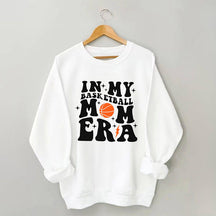 Sweat-shirt drôle à col rond dans mon ère de maman de basket-ball