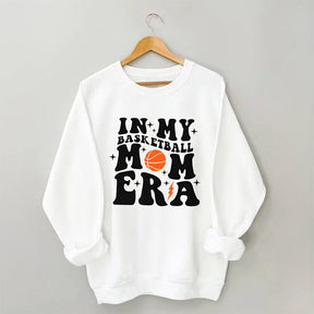 Sweat-shirt drôle à col rond dans mon ère de maman de basket-ball