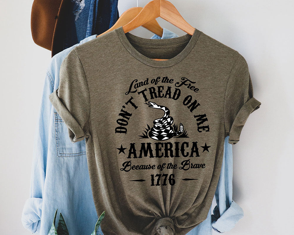 T-shirt Land Of The Free, ne marchez pas sur moi