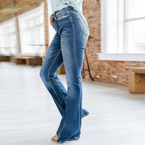 Ausgestellte Jeans mit hoher Taille