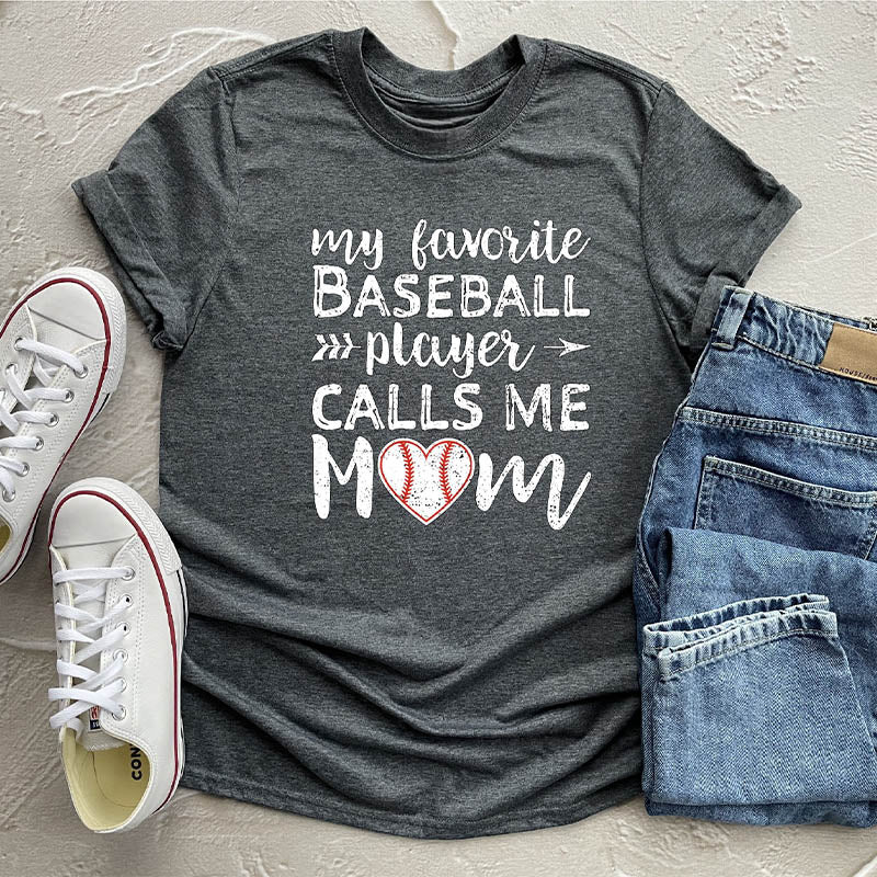 T-shirt Mon joueur de baseball préféré m'appelle maman