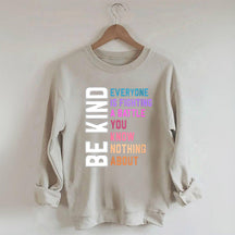 Sweat-shirt Be Kind à imprimé lettre