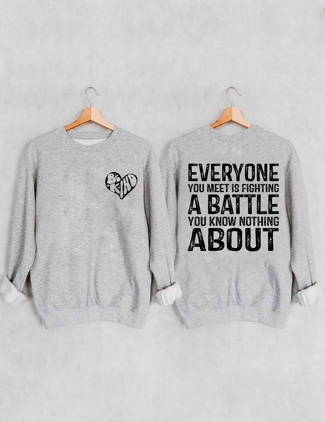 Tous ceux que vous rencontrez combattent un sweat-shirt de combat