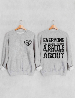 Tous ceux que vous rencontrez combattent un sweat-shirt de combat