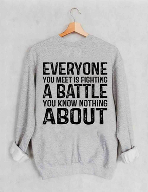 Tous ceux que vous rencontrez combattent un sweat-shirt de combat