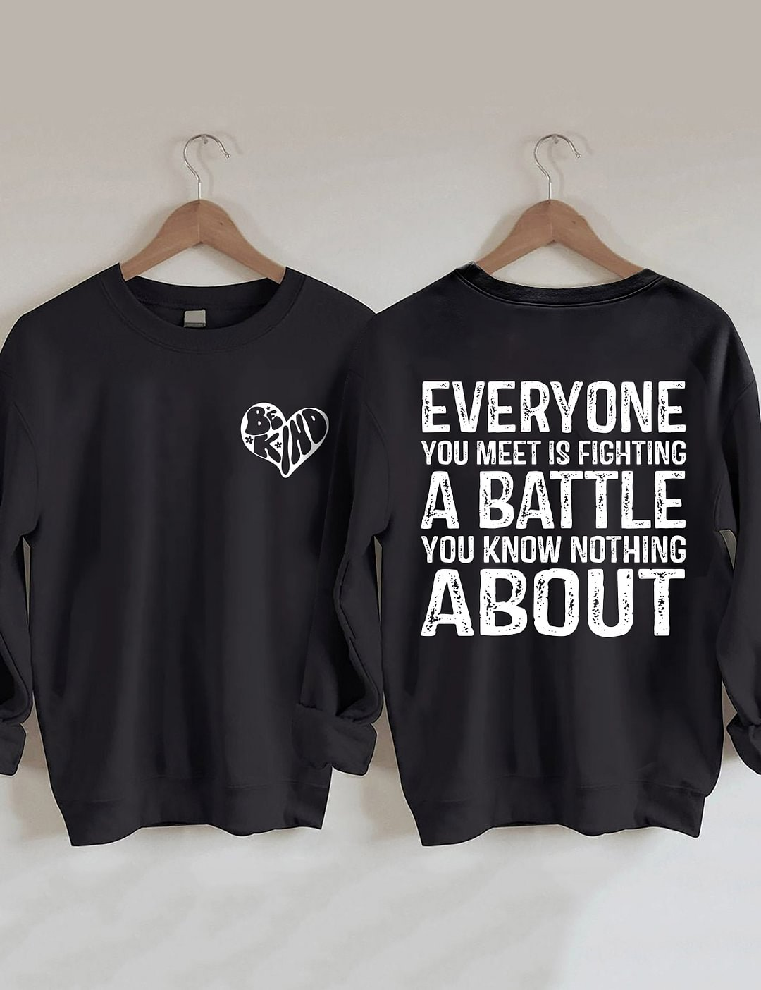 Tous ceux que vous rencontrez combattent un sweat-shirt de combat