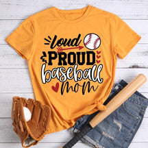 T-shirt de maman de baseball fier et bruyant