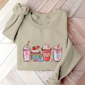Sweatshirt mit Aufdruck „Valentinstag Kaffeegetränke“.