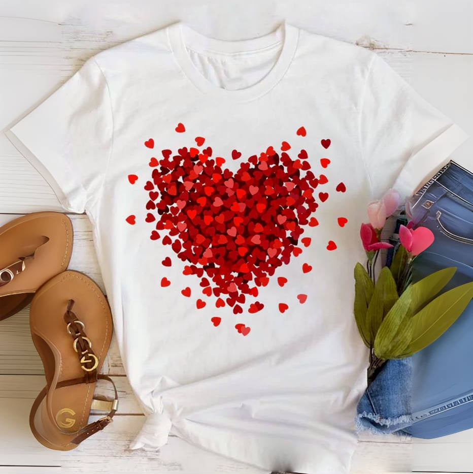 Lässiges T-Shirt mit Valentinstag-Kunstdruck