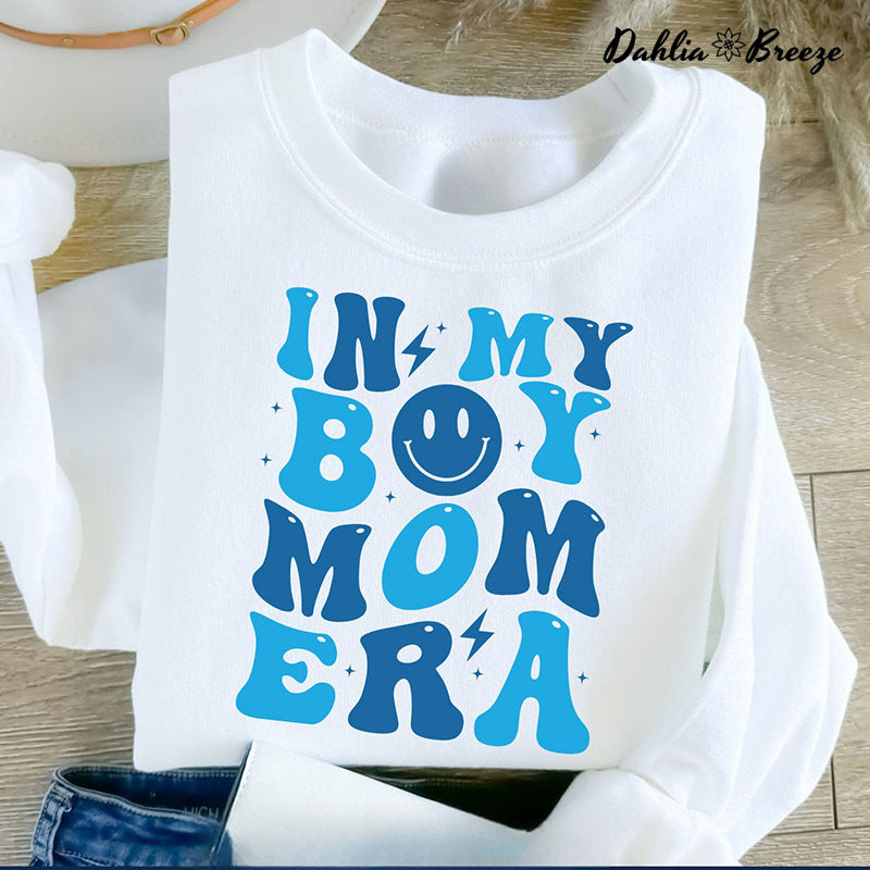 Sweat-shirt drôle de maman dans mon ère de maman de garçon