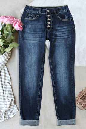 Geknöpfte Jeans mit geradem Bein und Rollsaum