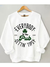 Jeder im Pub wird beschwipst Sweatshirt