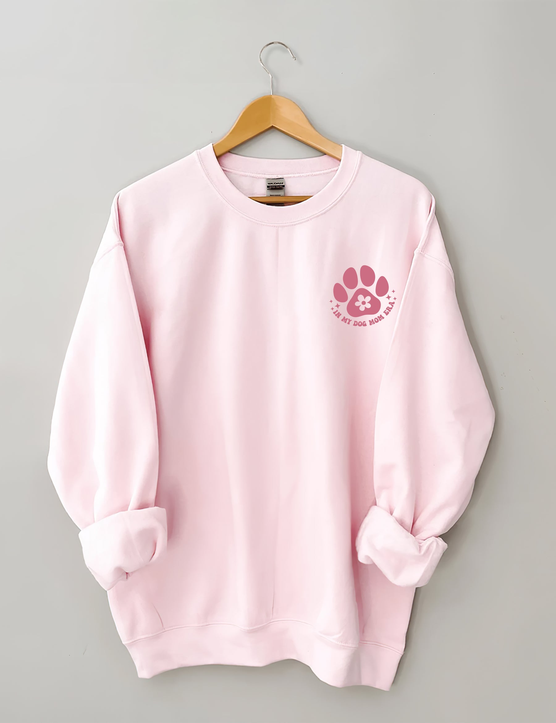 In meinem Hundemama-Ära-Sweatshirt