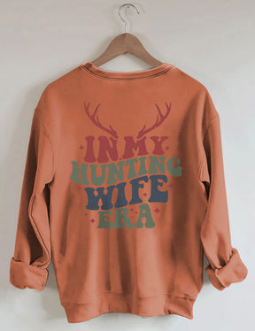 In meinem Jagdfrauen-Ära-Sweatshirt 
