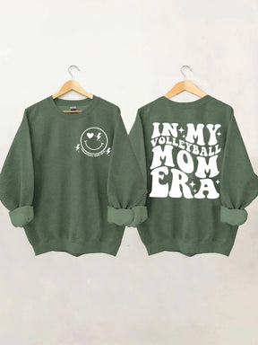 Dans mon sweat-shirt de l’ère de ma maman de volley-ball