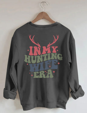 In meinem Jagdfrauen-Ära-Sweatshirt 