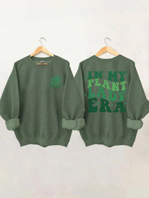 In meinem Plant Lady Era Sweatshirt