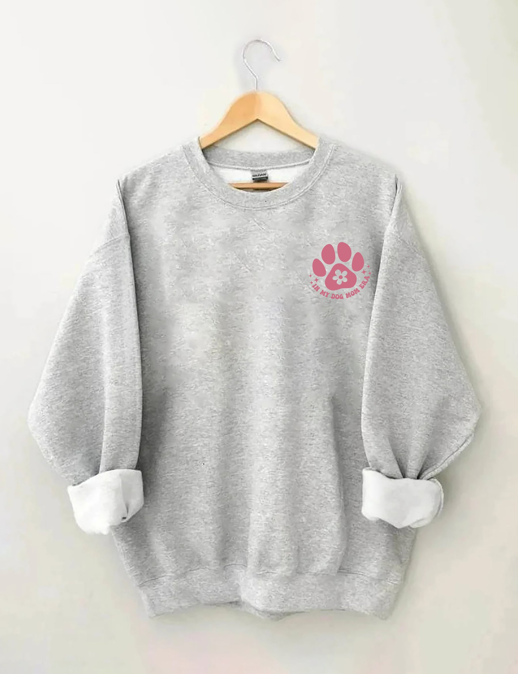 In meinem Hundemama-Ära-Sweatshirt