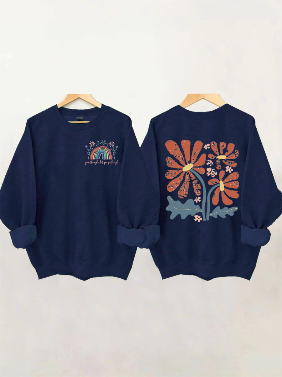 Grandissez à travers ce que vous traversez Boho Flowers Sweatshirt